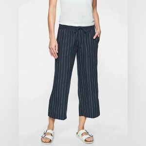 Athleta Stripe Bali Linen Crop in seaside stripe navy size 0
